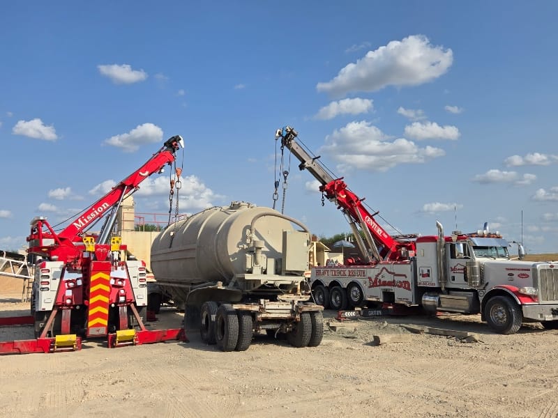 Wurzbach Parkway trailer recovery