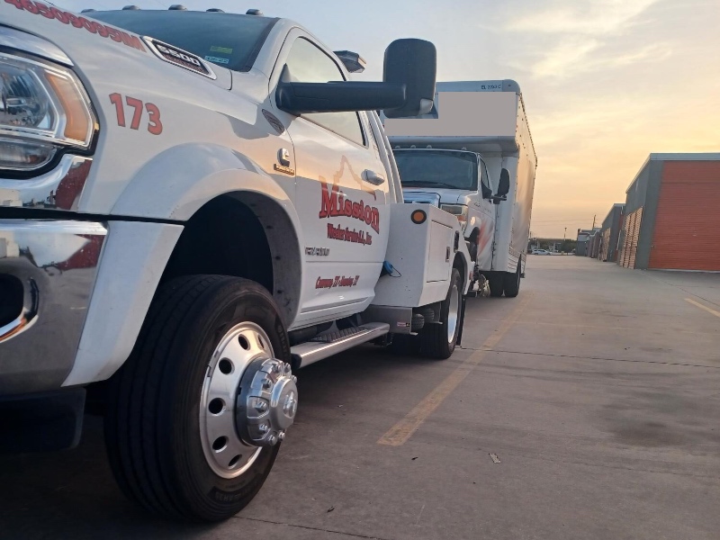 San Antonio van towing