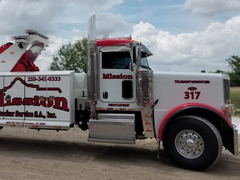 I-69 truck towing